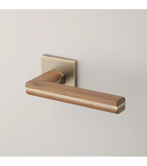 Maniglia per porta originale e autentica CYRILLA