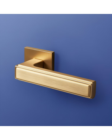 Maniglia per porta FRESSIA design su sfondo blu