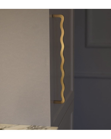 Maniglia Barra Asimmetrica in Ottone Massiccio – Design Moderno