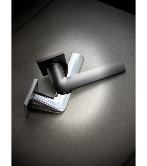Maniglia per porta STINGER cromata lucida design