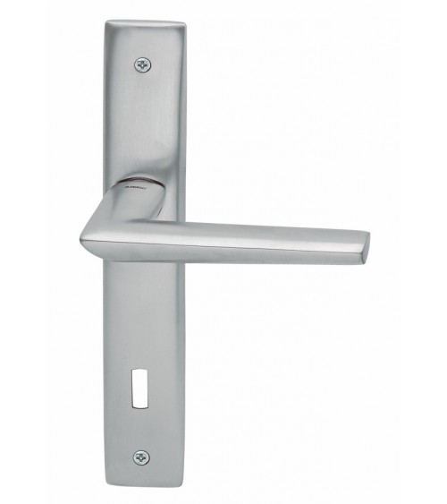 Maniglia per porta su placca longitudinale Mandelli Isi maniglia design