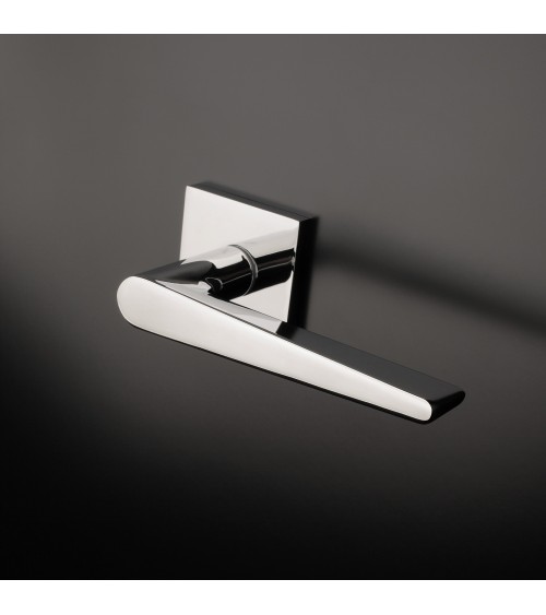 Maniglia per porta colore cromo lucido ARNICA maniglia design