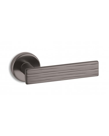 Maniglia per porta grafite Ento Wood maniglia design