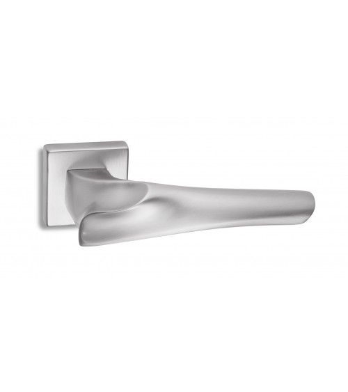 Maniglia porta cromo satinato Ento Anatomica ferramenta design