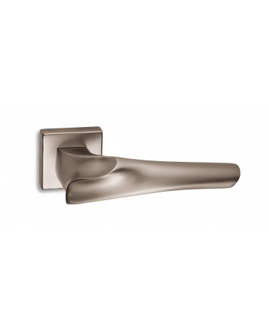 Maniglia per porta nichel satinato Ento Anatomica ferramenta design