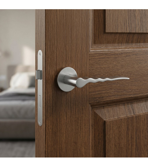 Maniglia per porta cromata satinata Ento Flow design