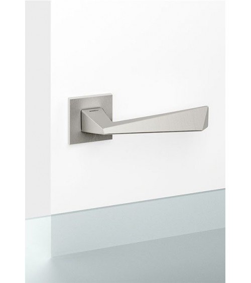 Maniglia per porta nichel satinato Mandelli Piramid design