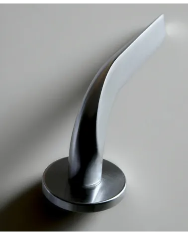 Maniglia per porta in ottone Mandelli Coupé design vista ingrandita