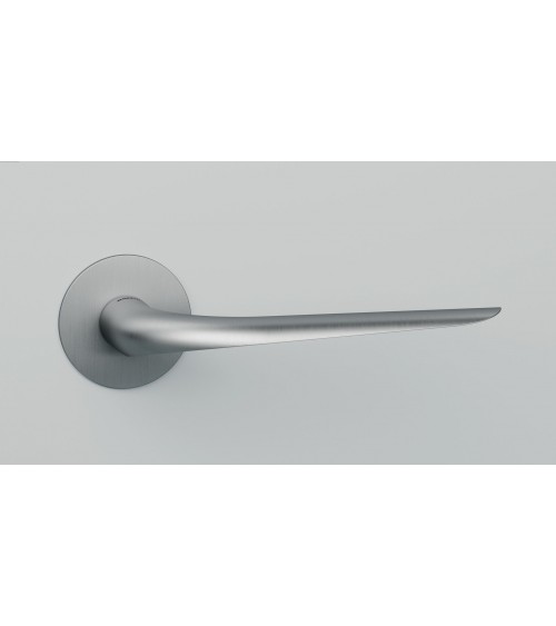 Maniglia per porta in ottone Mandelli Coupé design