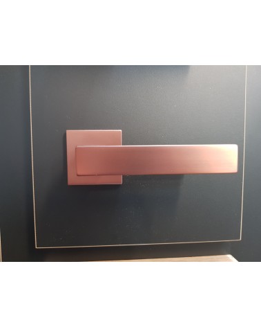 Maniglia per porta color rame WARNA maniglia design vista frontale