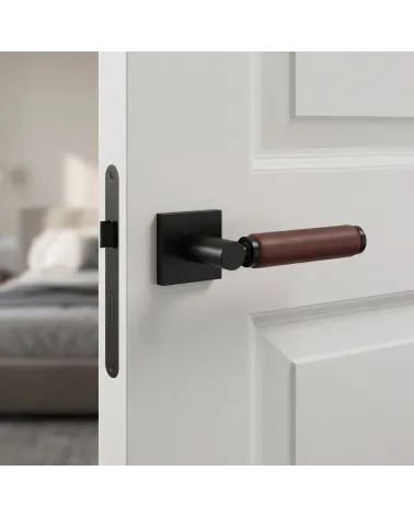 Maniglia per porta quadrata ottone e pelle scura TUPAI 4200/201 - MillaManiglie