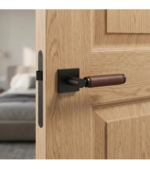 Maniglia per porta in ottone e pelle scura TUPAI 4200/201 quadrata - maniglia design