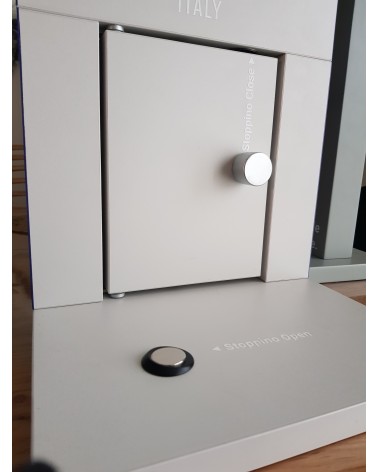 Fermaporta magnetico Verum Stoppino Open - innovazione 2023 - molto discreto - maniglia design