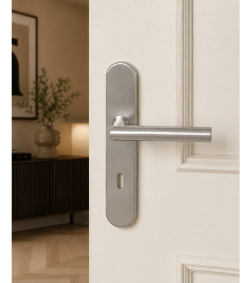 Maniglia per porta su placca 165 mm finitura inox spazzolato – modello Altesse