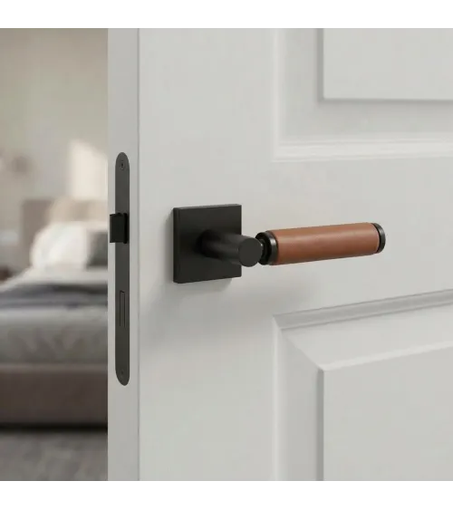 Maniglia per porta in ottone e pelle chiara TUPAI 4200/200 quadrata - maniglia design