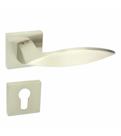 Maniglia per porta design Quezo QR con chiave I - ferramenta design