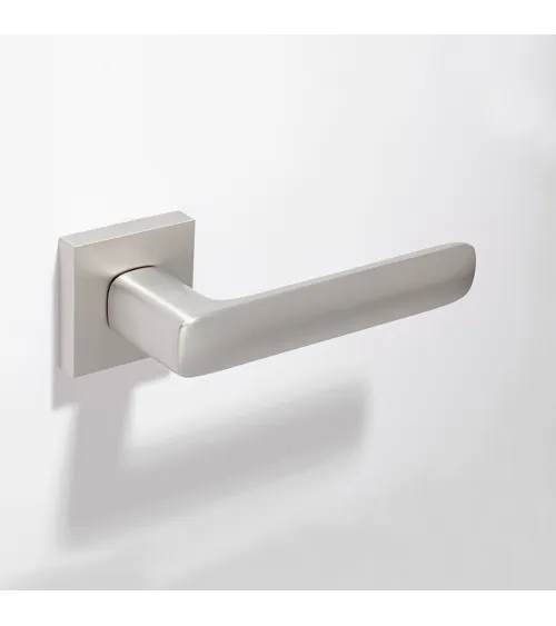 Poignée de porte Écir en zamak finition nickel satiné