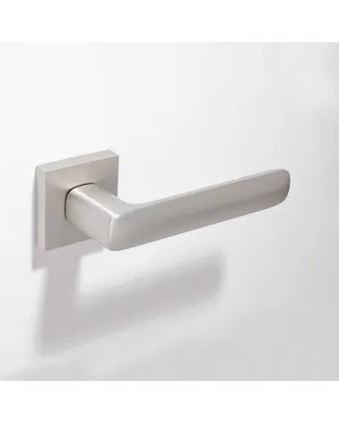 Maniglia per porta Écir in zama finitura nichel satinato