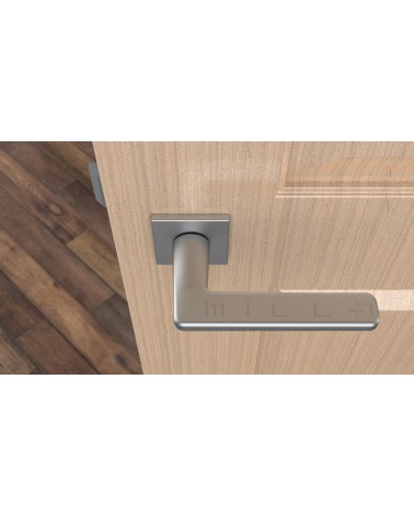 Maniglia per porta cromo satinato SETIA maniglia design vista dall'alto montata su una porta