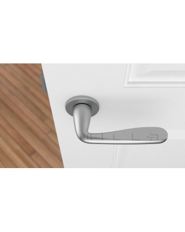 Maniglia per porta cromo satinato HIACYNTA maniglia design vista dall'alto montata su una porta