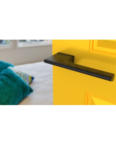 Maniglia per porta futuristica LUPINA design vista inclinata montata su una porta