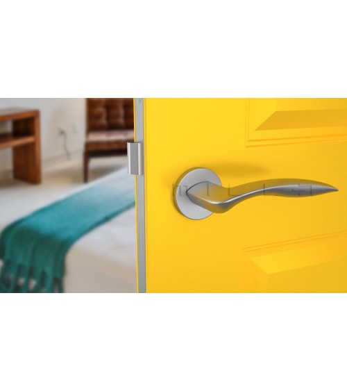 Maniglia per porta cromo satinato ROBINE ferramenta design
