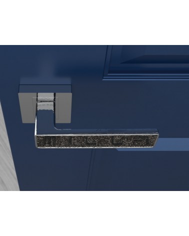 Maniglia per porta cromo lucido GLAMOUR ferramenta design vista dall'alto montata su una porta 1
