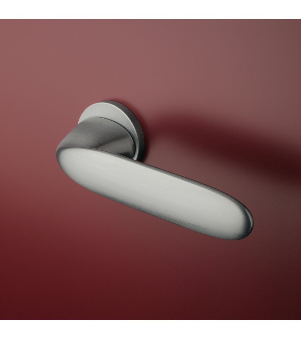 Maniglia per porta su placca rotonda PEONIA maniglia design colore 2