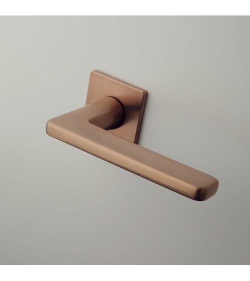 Maniglia per porta in zamak SETIA ferramenta design colore 3
