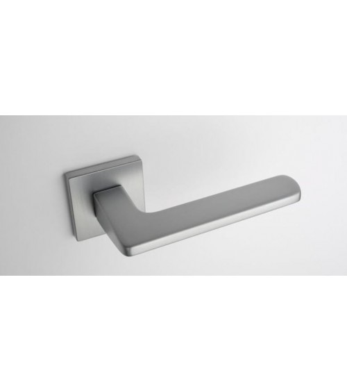 Maniglia per porta in zama YUKA maniglia design