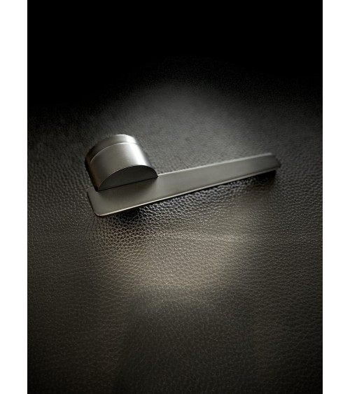 Maniglia per porta futuristica JUMELLE maniglia design