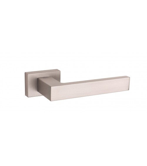 Maniglia per porta con placca rettangolare TUPAI 2275 maniglia design