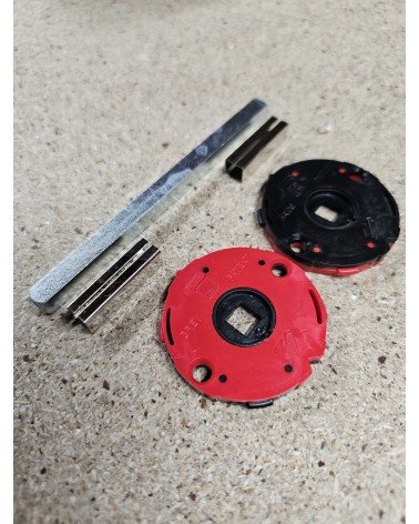 Kit montaggio maniglie Moon per serratura a codolo 7mm - maniglia design