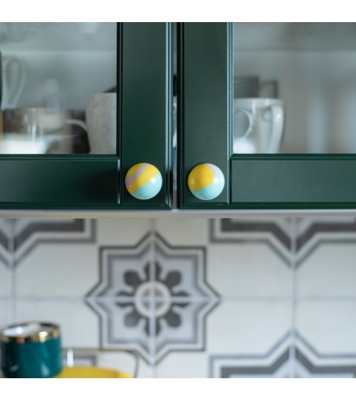 Pomello per mobile in legno di faggio giallo funky design