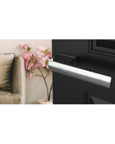 Maniglia per porta cromata lucida BRISA maniglia design montata su una porta