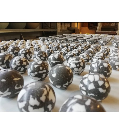 Pomolo per mobile in cemento - Urbi & Orbi Demenico Rocks Sfera - maniglia design