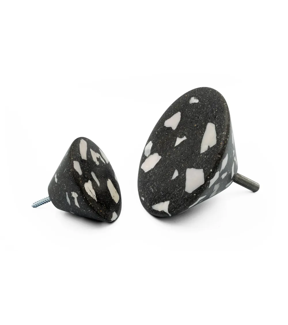 Pomello per mobile in cemento - Urbi & Orbi Demenico Rocks Cono - maniglia design