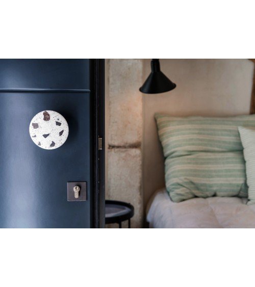 Pomello per mobile in cemento - Urbi & Orbi Demenico Rocks Cono - maniglia design