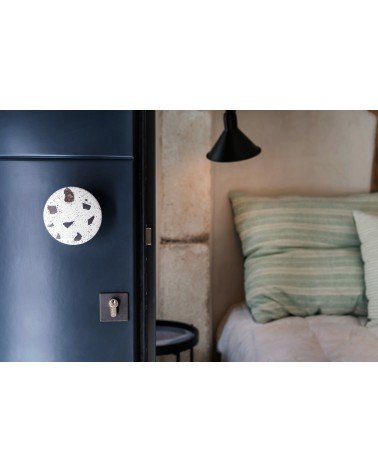 Pomello per mobile in cemento - Urbi & Orbi Demenico Rocks Cono - maniglia design
