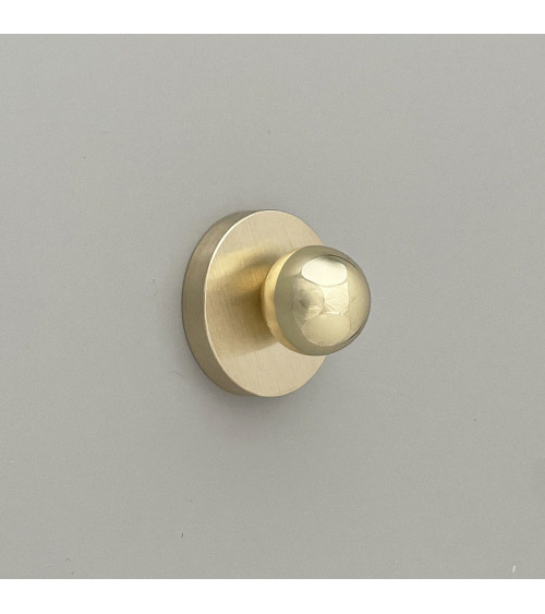 Pomolo per mobile in ottone MONA S design