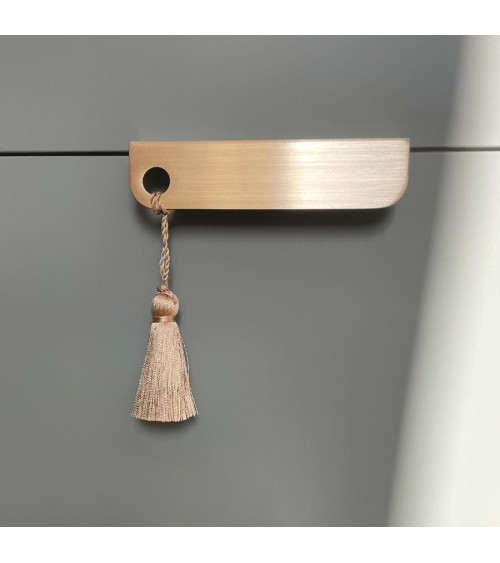 Maniglia per mobile in ottone EDIT O maniglia design