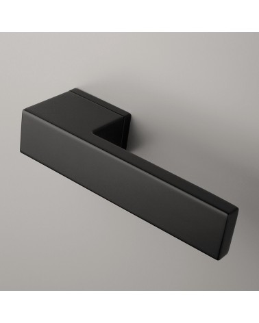 Maniglia per porte futuristica CARLINA maniglia design montata su una porta