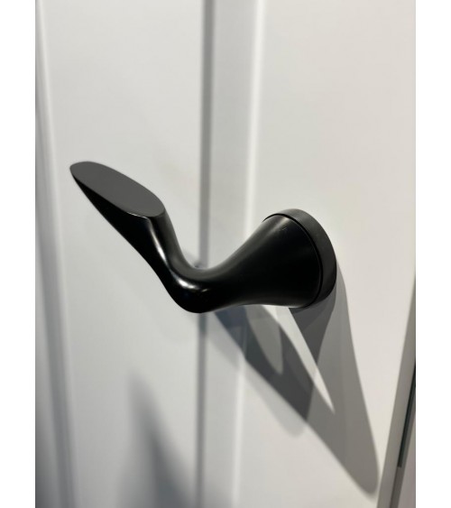 Maniglia porta nera DOUCE design
