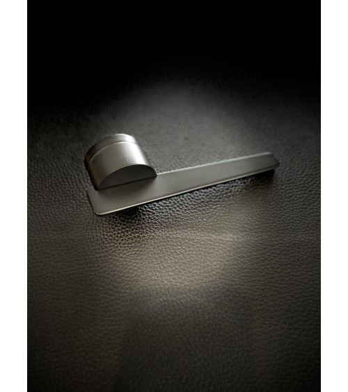 Maniglia porta nera JUMELLE design