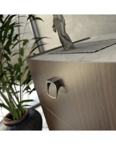 Maniglia per mobile in ottone antico LAGO-1 maniglia design montata su un mobile