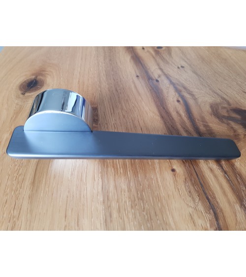 Maniglia per porta bicolore JUMELLE design
