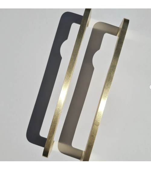 Maniglia per mobile in ottone ISA DOT maniglia design
