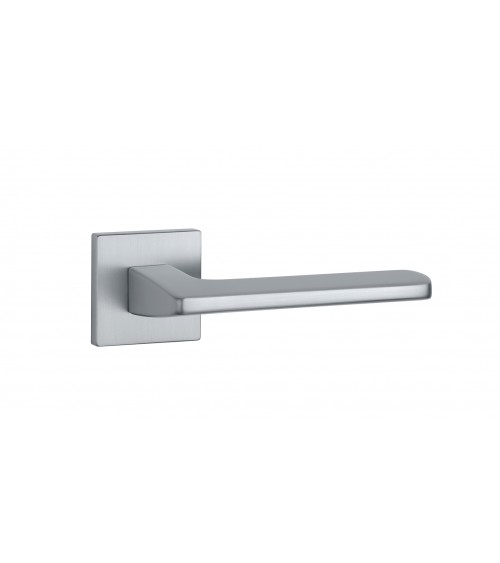 Maniglia per porta cromo satinato YUKA ferramenta design