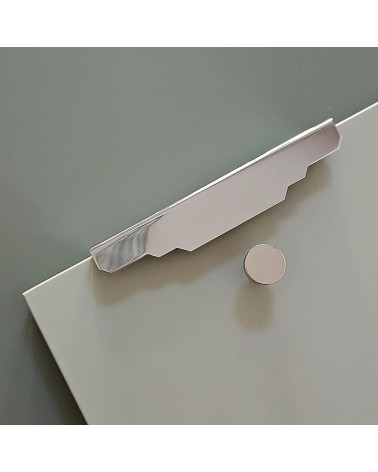 Maniglia per mobile in cromo lucido KARLA CR design vista inclinata