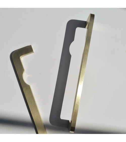 Maniglia per mobile in ottone ISA DOT maniglia design